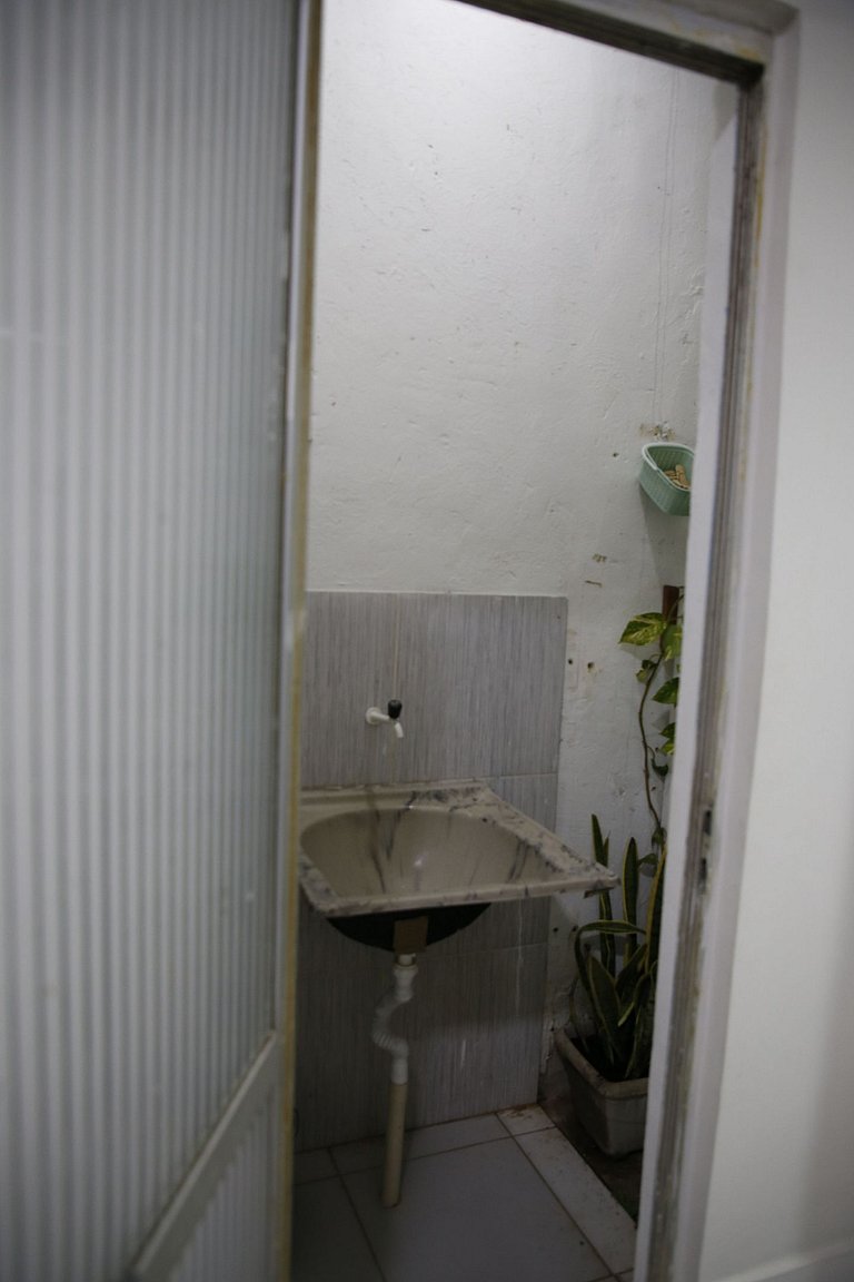 Modern Ground Floor Studio with Excellent Location